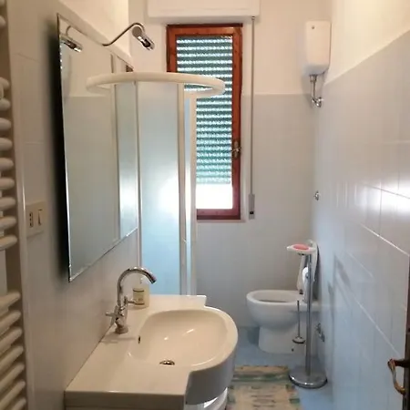 בית הארחה Near To Airport Guest-house *